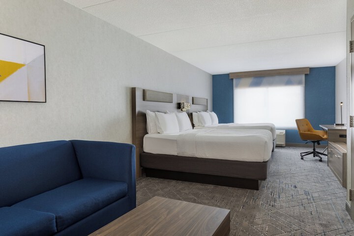 Room 6 of 47