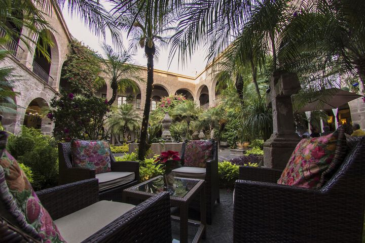 Hotel Exterior 150 of 166