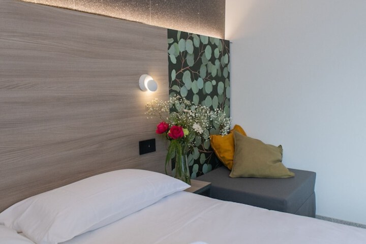 Room 14 of 60