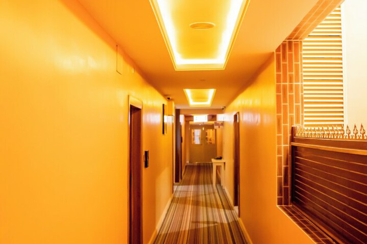 Ballroom/Hall 12 of 20