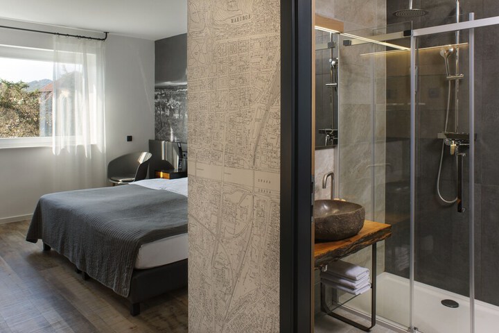 Room 7 of 20