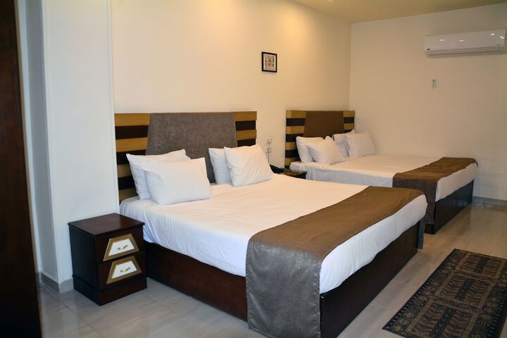 Room 107 of 284
