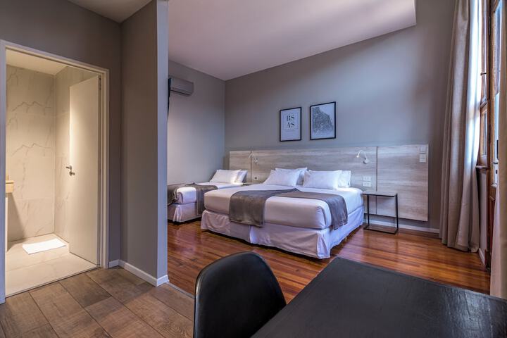 Room 10 of 40