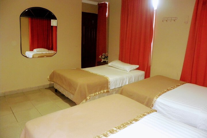 Room 9 of 30