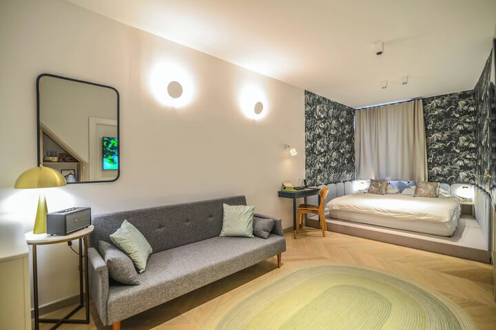 Room 115 of 192