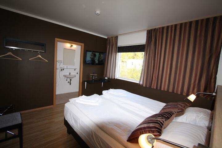 Room 5 of 72