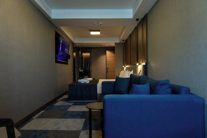Room 40 of 100