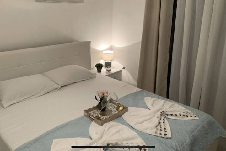 Room 4 of 18