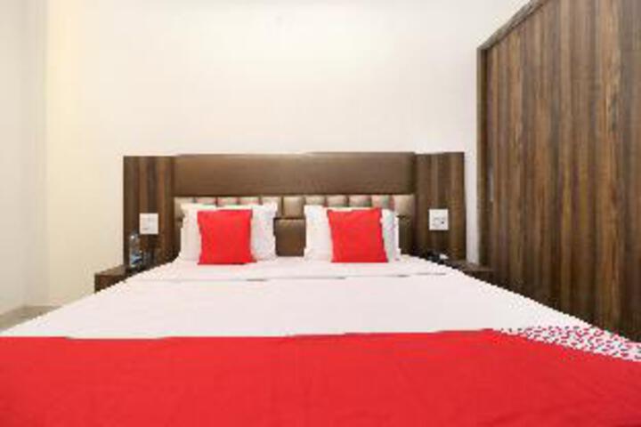 JASCO ROYAL INN BY OYO ROOMS