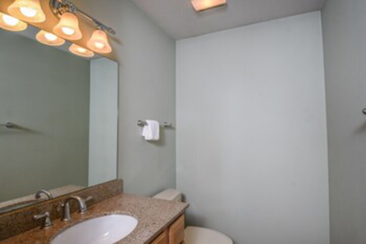 Room 6 of 34