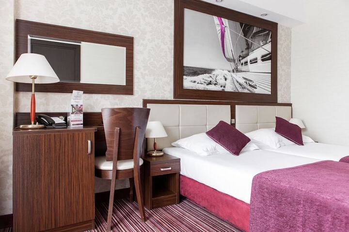 Room 18 of 70