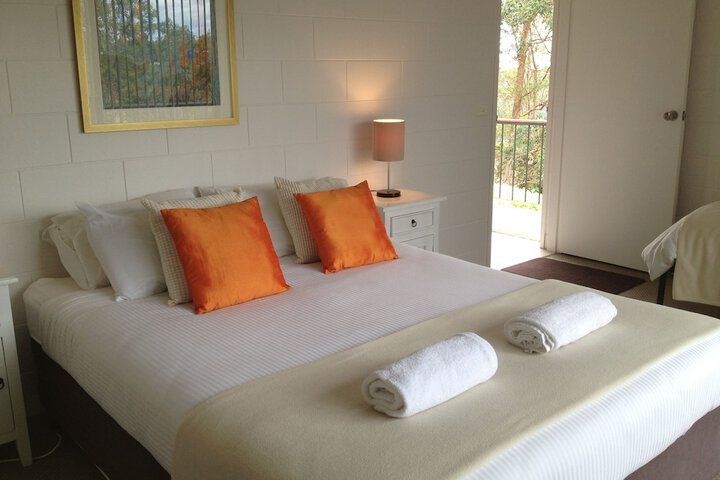 Room 2 of 48