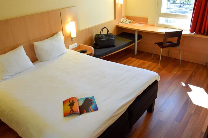 Room 10 of 91