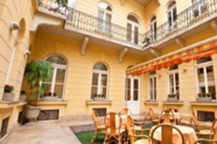 PEREGRINUS HOTEL