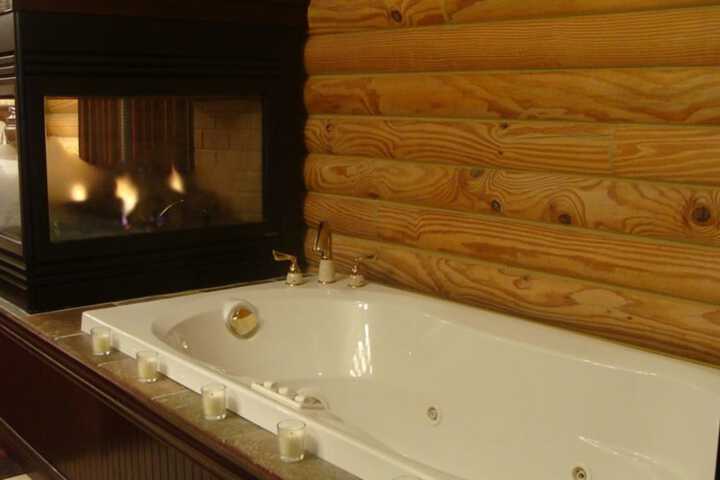 Jetted tub
