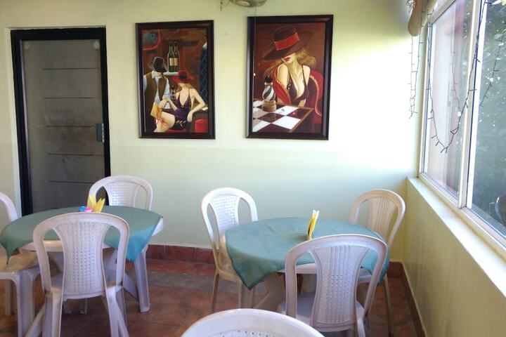 Dining 80 of 111