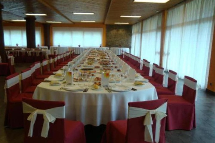 Ballroom/Hall 39 of 58