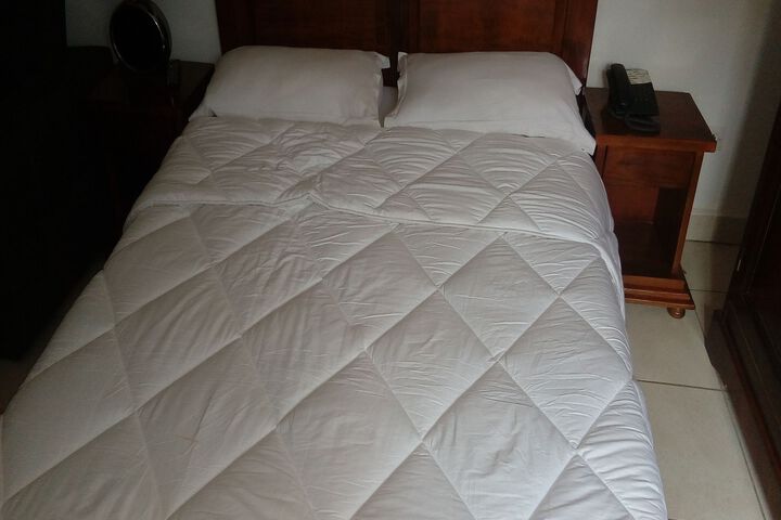 Room 4 of 5