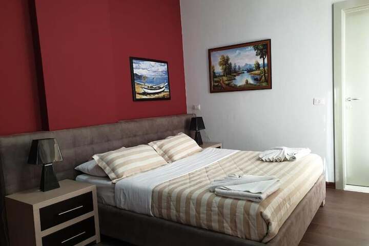 Room 44 of 66