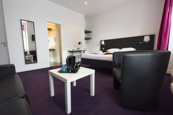 Room 3 of 31