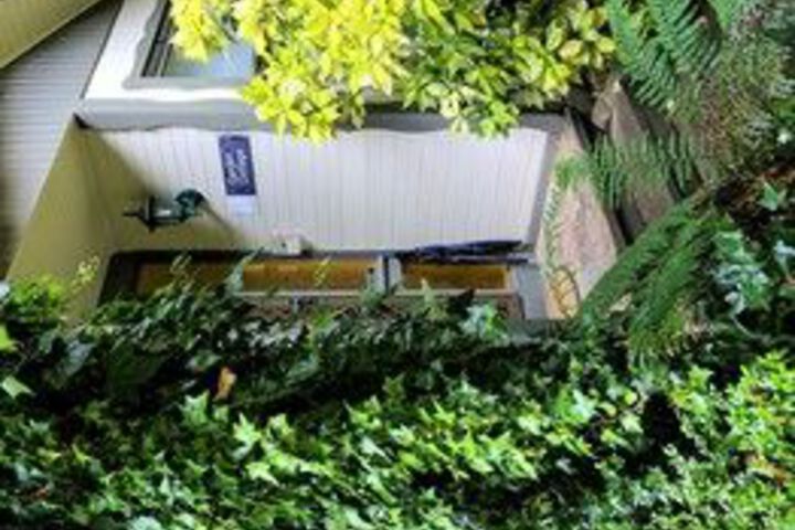 Hotel Exterior 22 of 91