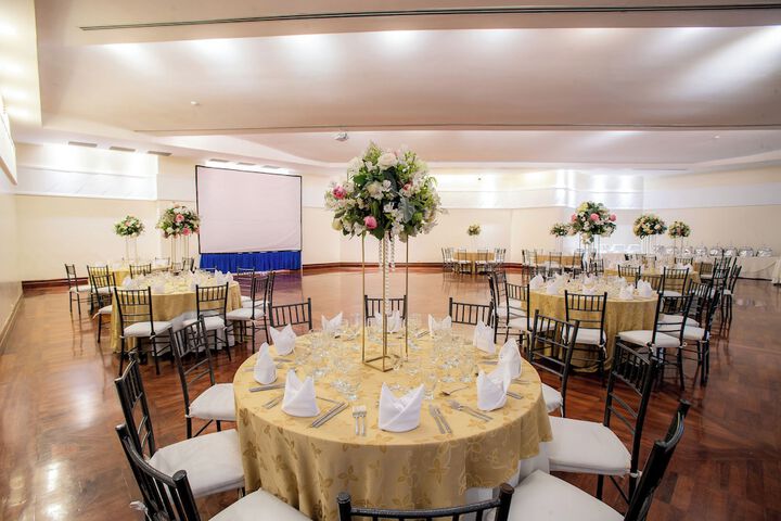 Banquet hall