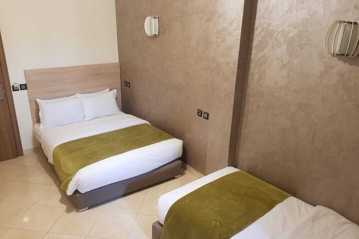 Room 16 of 27