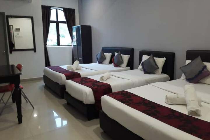 Room 14 of 27