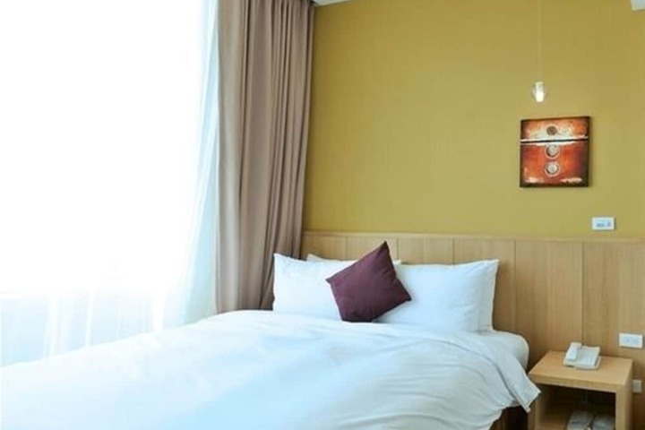 Room 9 of 46
