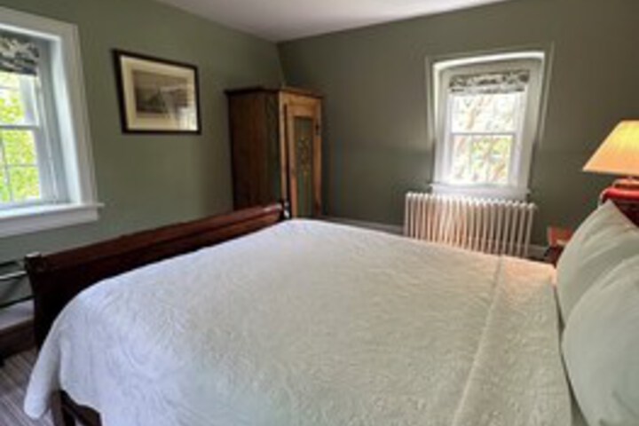 Room 25 of 285