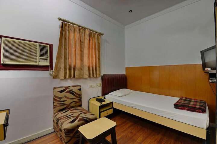Room 26 of 34