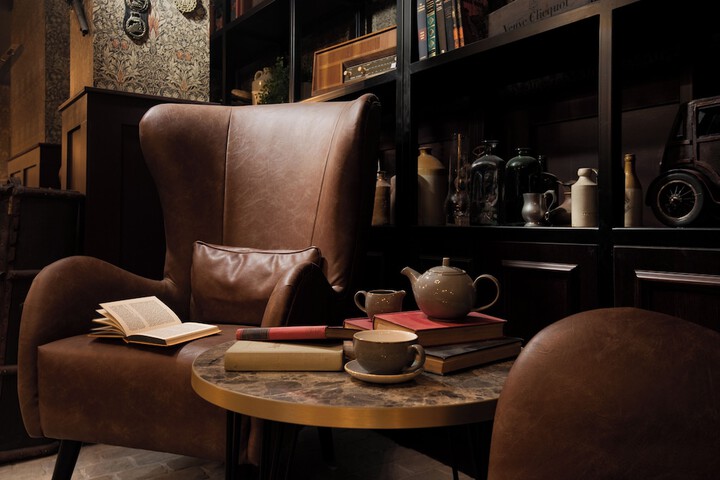 Lounge 91 of 109