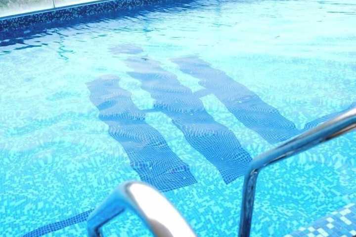 Pool 24 of 42
