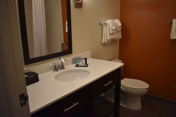 Bathroom sink