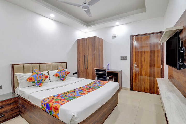 Room 19 of 30