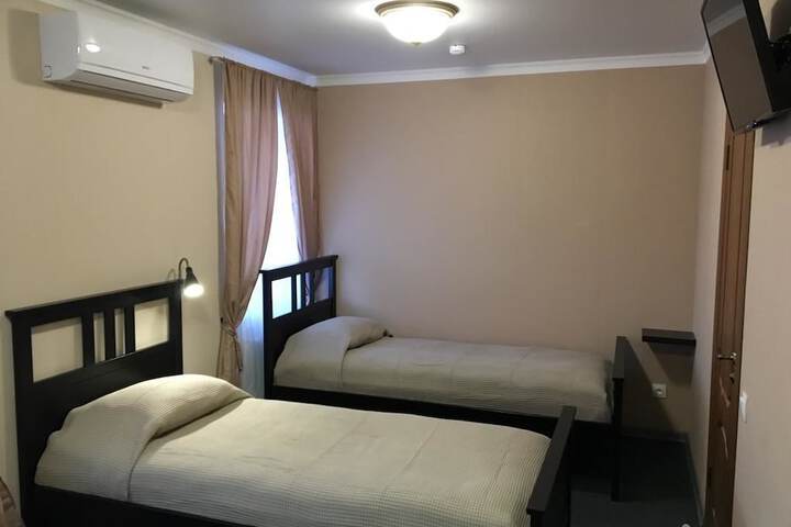 Room 50 of 53