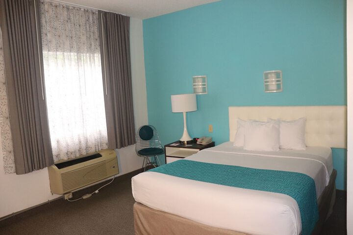 Room 5 of 31