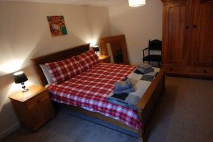 Room 8 of 18