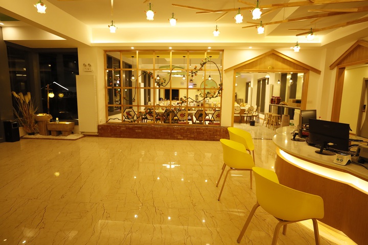 Hotel Interior 10 of 15