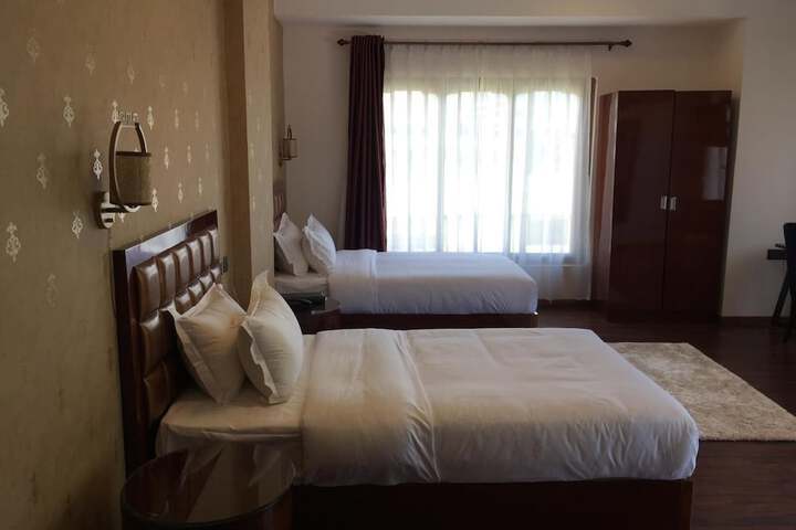 Room 16 of 25