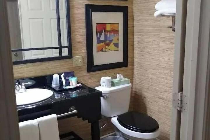Classic Single Room (3 of 6)