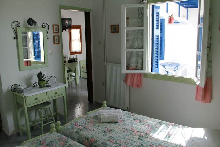 Room 7 of 96