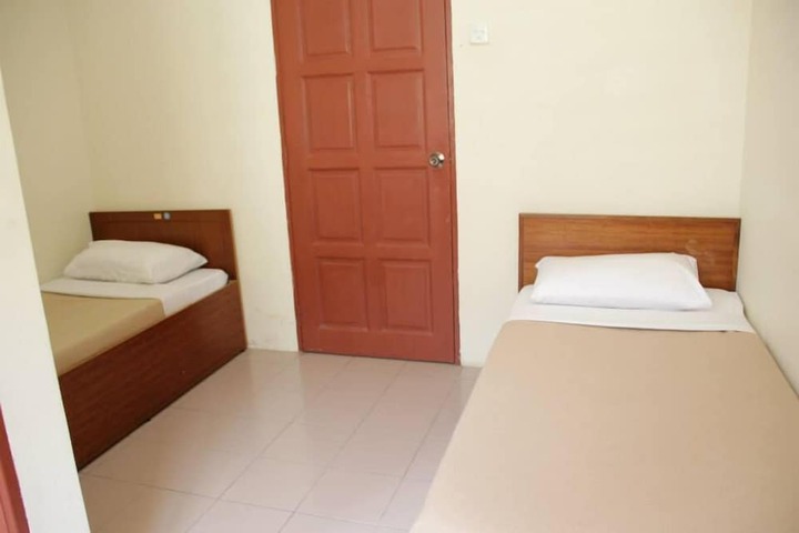 Room 5 of 25