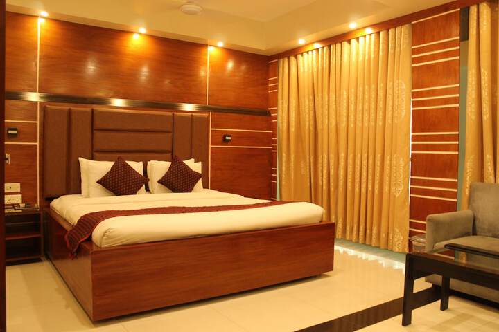 Room 3 of 67