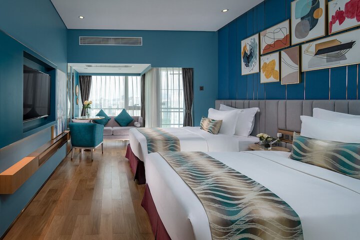 Room 25 of 62