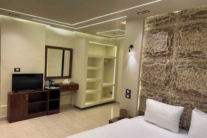 Room 72 of 110