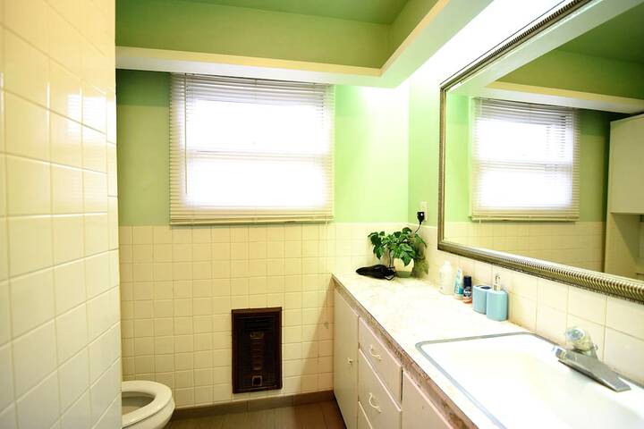 Room 18 of 24