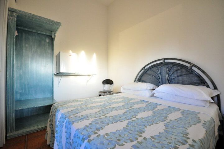 Room 6 of 39