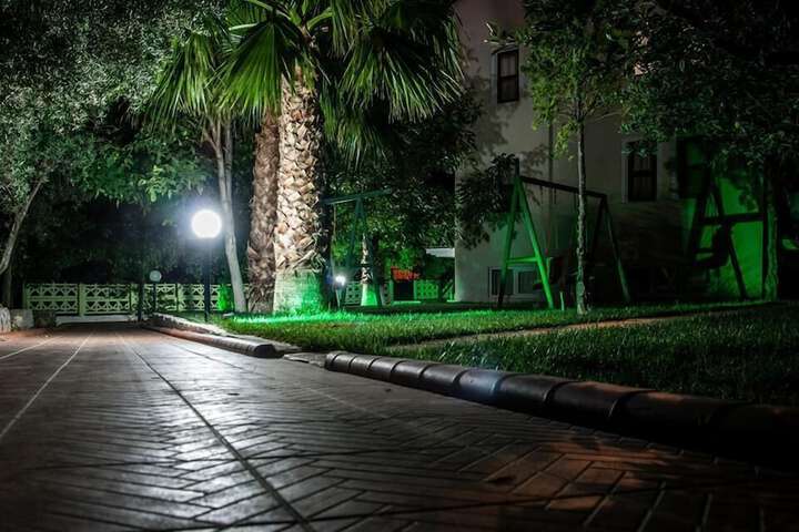Property Grounds 24 of 28