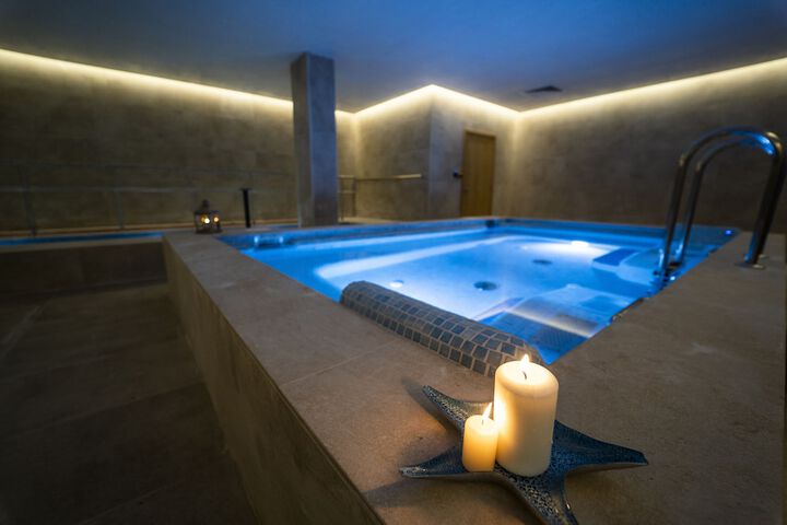 Pool 30 of 101